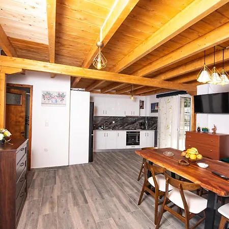 Basil & Sunrise Lazarata